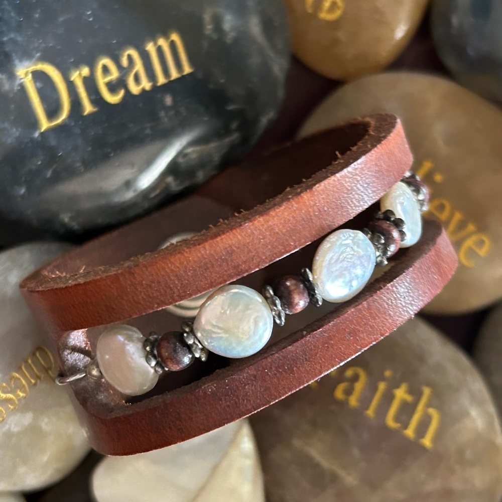 Handcrafted Leather & Freshwater Pearl Bracelet